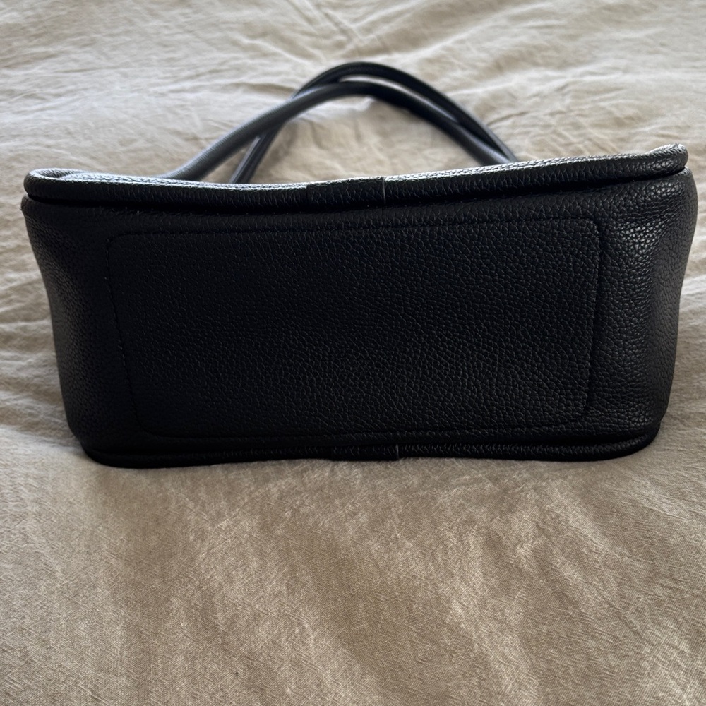 Classic Women's Handbag Set - Picture 4 of 16